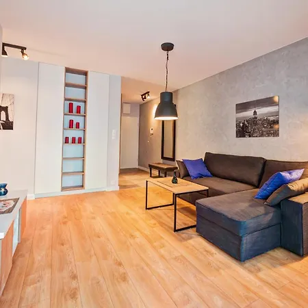 Maison Avenue 88 & Parking * Poznań