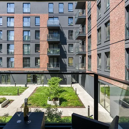 Maison Avenue 88 & Parking